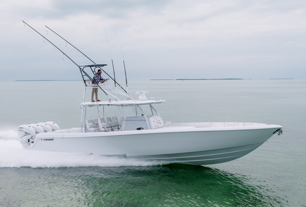 With quad 425-hp Yamaha outboards, the 44CB hits a top end speed of 70-plus mph.